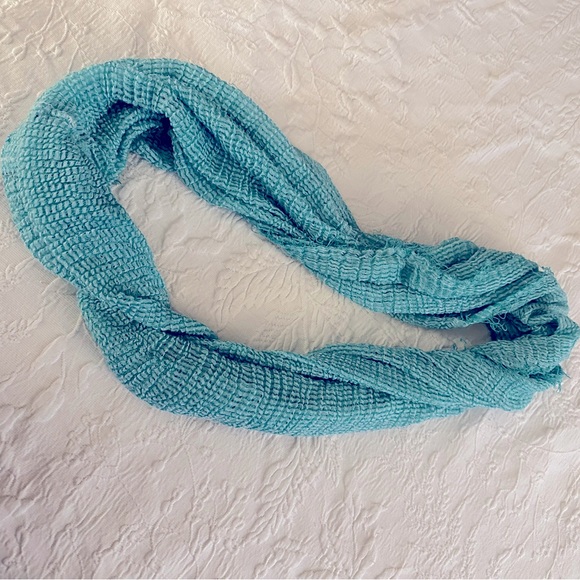 Infinity scarf. - Picture 3 of 4